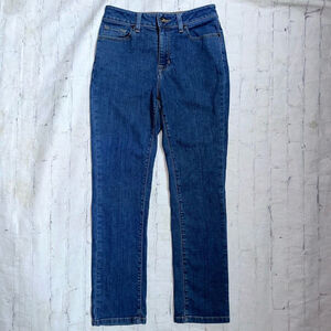 NWOT Women’s Size 2 LL Bean Classic Fit Straight Leg Denim Blue Jeans